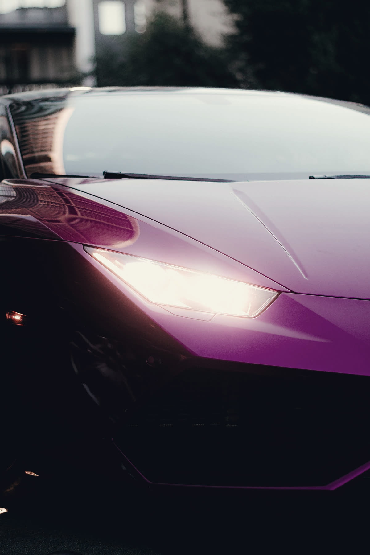 Headlight and front wing of a Huracán